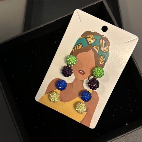 Great Deal Gorgeous Earrings 4 pairs set - Picture 2 of 3